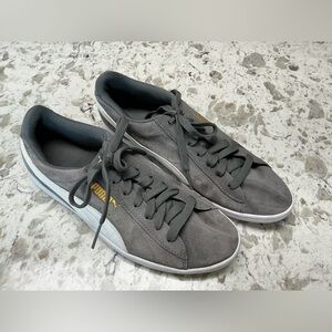 Puma Vikky soft foam/suede comfort Women’s size 9